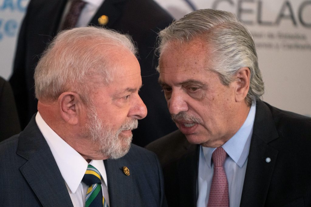 Chuyên gia: Đồng tiền chung Mỹ Latinh được Brazil đề xuất là 'không thực tế'