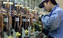 Sản xuất ở Trung Quốc thu hẹp tháng thứ 6 liên tiếp
