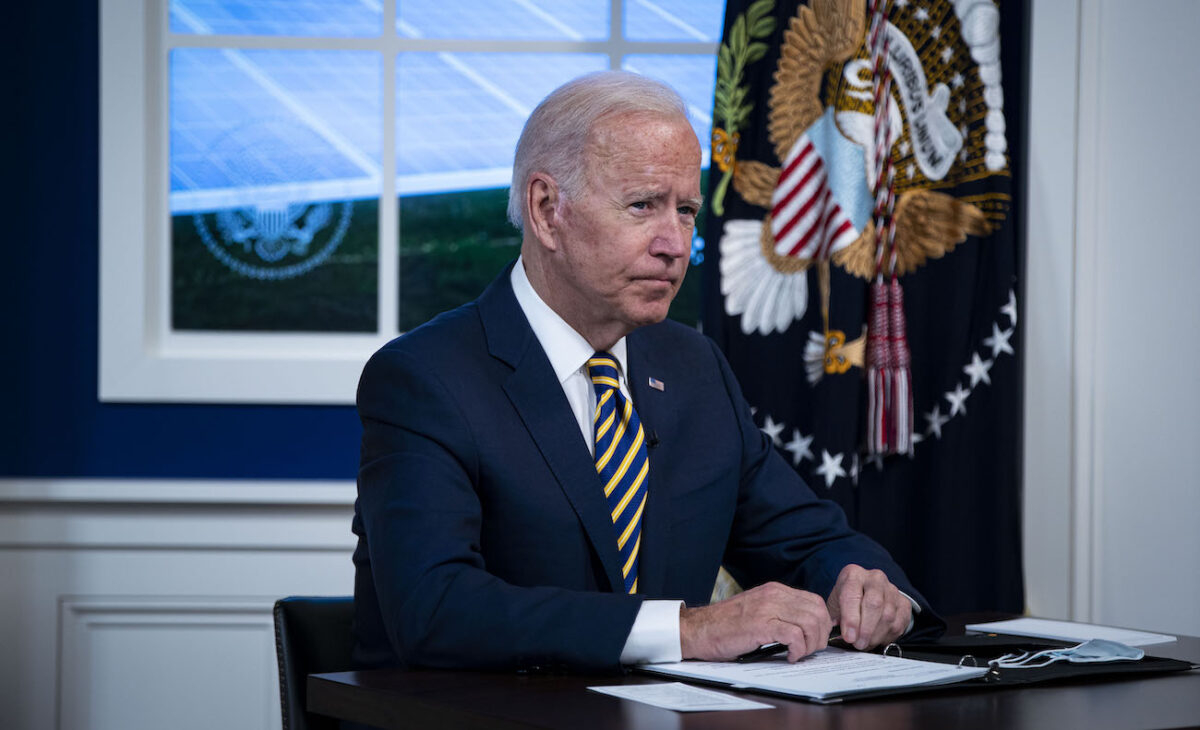 Chính quyền Biden thừa nhận hàng chục nghìn việc làm đã bị hủy bỏ cùng với