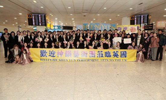 Người hâm mộ ở Anh chào đón Shen Yun: Khởi động 11 buổi diễn tại 4 thành phố