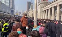 Trung Quốc: Người cao tuổi biểu tình phản đối cắt giảm bảo hiểm y tế, cảnh sát trấn áp quyết liệt