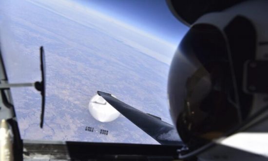 Lầu Năm Góc công bố hình ảnh khinh khí cầu do thám Trung Quốc 'lơ lửng' trên bầu trời Mỹ trước khi bị bắn hạ