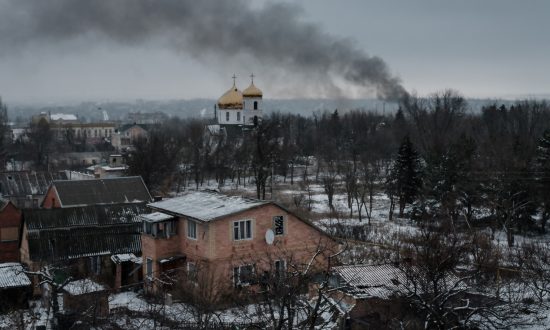 Tổng thống Zelenskyy thừa nhận tình hình miền Đông Ukraine ngày càng khó khăn