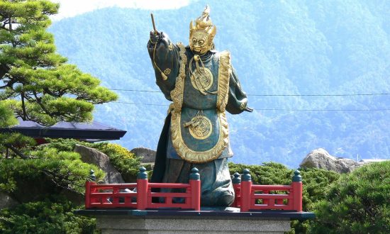 Tại sao người Nhật sùng bái thờ một võ tướng, một trong tứ đại mỹ nam của Trung Quốc cổ đại