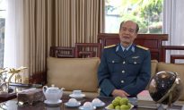 Đại tá, nguyên Chủ nhiệm dẫn đường Quân chủng phòng không-Không quân rơi lệ khi đọc bài viết “Vì sao có nhân loại"