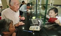 Người cao tuổi Trung Quốc cảm thấy vô vọng giữa khủng hoảng lương hưu