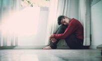 Vì sao ngày càng nhiều người mắc bệnh trầm cảm? 4 dấu hiệu cần chú ý