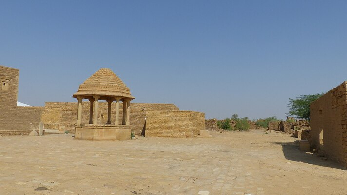Kuldhara was once a prosperous village, famous for its skilled artisans, farmers and traders.