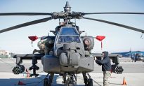 Hai trực thăng Apache của Mỹ lao xuống đất, 3 binh sĩ thiệt mạng