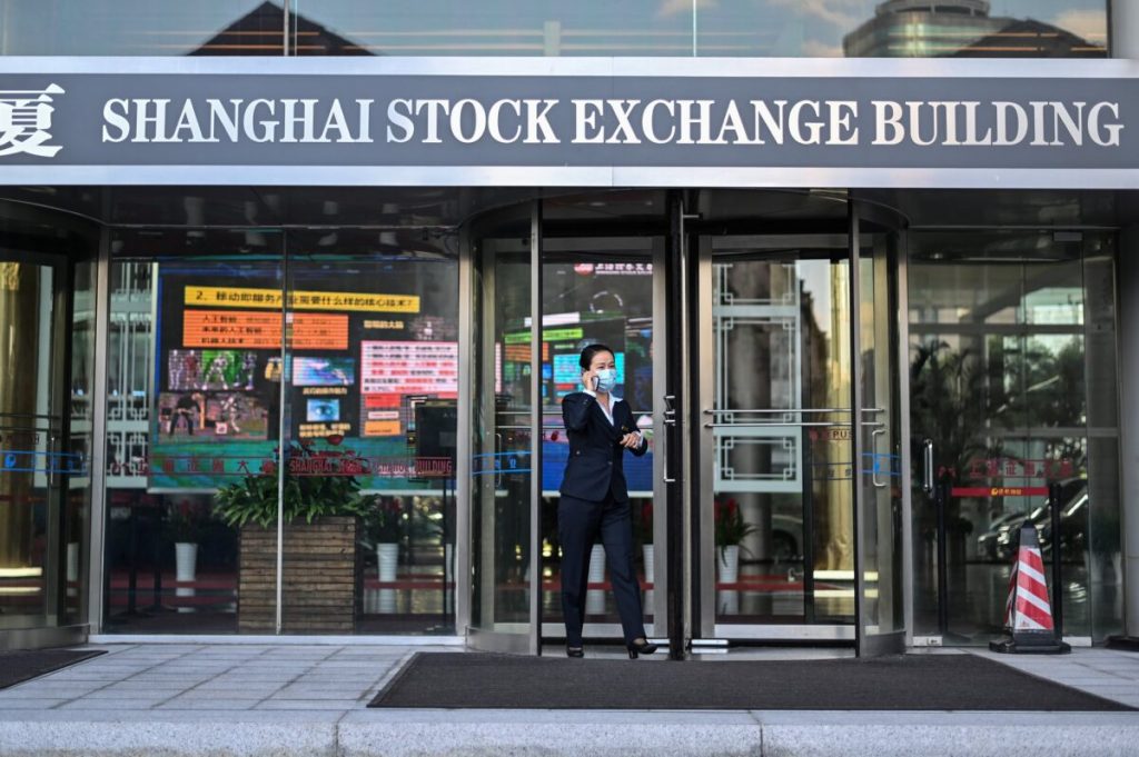 Chuyên gia: Bắc Kinh ngụy tạo hệ thống định giá chứng khoán mới để đánh lừa nhà đầu tư