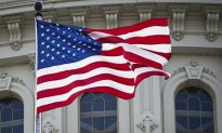 Kéo cờ tại Tòa nhà Quốc hội Hoa Kỳ để tỏ lòng kính trọng đối với Đại sư Lý Hồng Chí