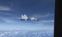 Chiến đấu cơ Trung Quốc chặn máy bay Mỹ trên Biển Đông