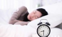 Tạm biệt chứng mất ngủ: Khám phá 4 loại thực phẩm và 3 loại trà thảo dược  giúp ngủ ngon giấc