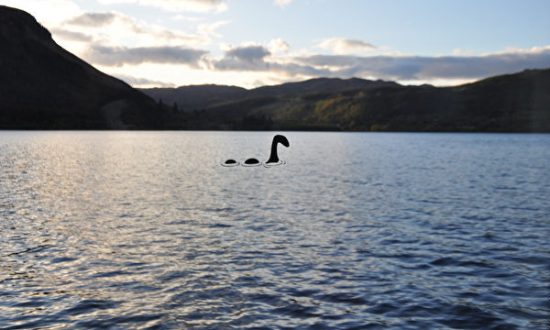 Người đàn ông Anh bỏ việc để săn lùng quái vật hồ Loch Ness mỗi ngày trong hơn 30 năm