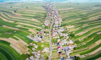 Ngôi làng đẹp như tranh vẽ ở ba Lan, chỉ có một con đường cho 6.000 dân làng