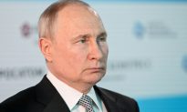 Tổng thống Putin cảnh báo 'ăn miếng trả miếng' đạn chùm với Ukraine