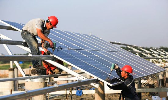 Bí mật 'bẩn' về pin mặt trời do Trung Quốc sản xuất