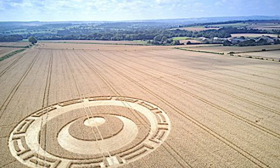 Kiệt tác ngoài hành tinh? Vị trí các vòng tròn cây trồng ở Anh được tiết lộ