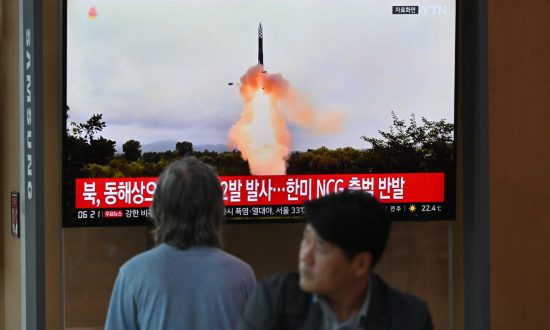 Triều Tiên phóng 2 tên lửa ngay sau khi tàu ngầm hạt nhân Mỹ bất ngờ đến Hàn Quốc