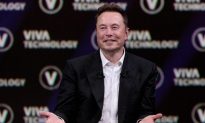 Nỗi khổ của Musk: Tôi luôn nói tôi là người ngoài hành tinh nhưng chẳng ai tin