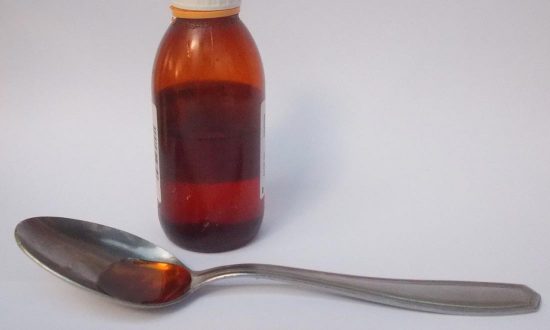6 trẻ em tử vong vì uống siro ho có hàm lượng chất độc cực cao