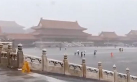 Lũ lụt tiến vào Trung Nam Hải - Vì sao bão không vào Đài Loan?