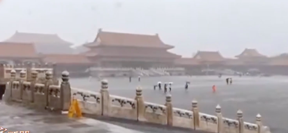 Lũ lụt tiến vào Trung Nam Hải - Vì sao bão không vào Đài Loan?