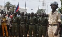 Quân đội Niger bắt hàng loạt bộ trưởng sau đảo chính