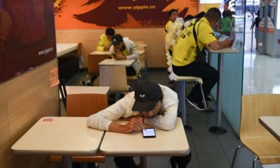 Trung Quốc thắt chặt kiểm soát Internet, cửa hàng nhỏ bị phạt vì cung cấp WiFi 'không định danh'
