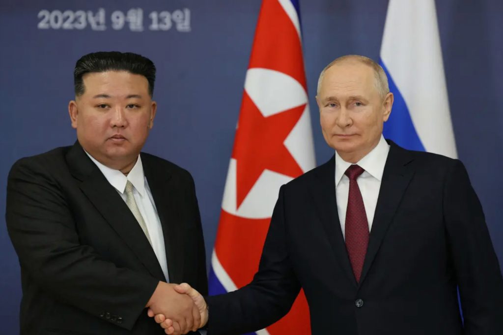 Ông Kim gặp ông Putin, tuyên bố ủng hộ 'cuộc chiến thiêng liêng' của Nga
