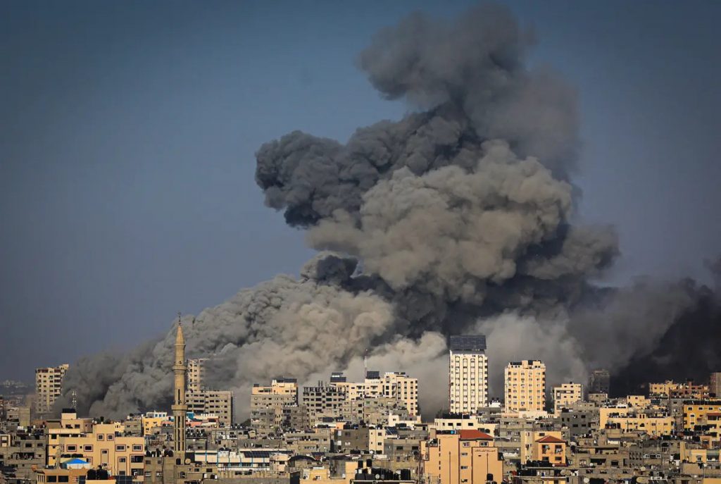 Israel oanh tạc Dải Gaza