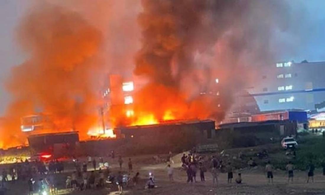 Bắc Giang: Cháy lớn tại Khu công nghiệp, hàng trăm công nhân tháo chạy