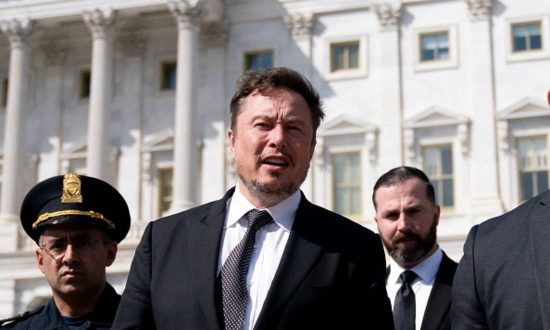 Elon Musk: Thế chiến III có thể xảy ra nếu liên minh ba nước 'áp đảo phương Tây'