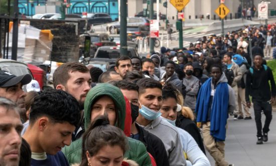 Tổng thống Mexico cảnh báo 10.000 người di cư sẽ đến biên giới Hoa Kỳ mỗi ngày
