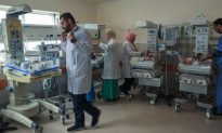 Người dân Gaza: Các phần tử Hamas cải trang thành nhân viên y tế ẩn náu trong bệnh viện