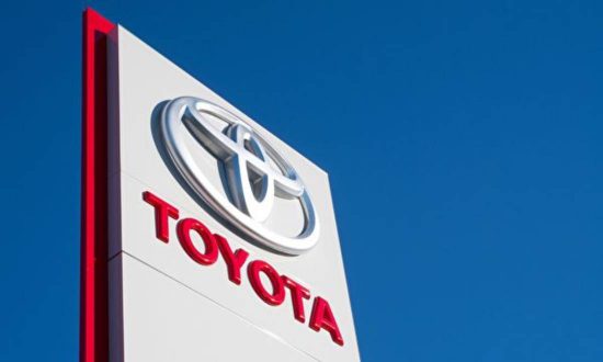 Toyota triệu hồi hơn 1,8 triệu xe SUV RAV4 do lỗi pin