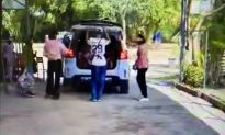 'Nhồi' 11 trẻ trên xe 7 chỗ: Tạm dừng hoạt động cơ sở giáo dục mầm non ở Hà Nội