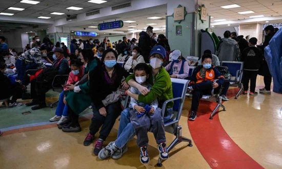 Bùng phát bệnh hô hấp ở Trung Quốc khiến nhiều người nhập viện: Chính quyền Nghĩa Ô kêu gọi ‘tích trữ lương thực 10 ngày’