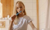 Có nên chải răng ngay sau khi ăn xong? Hướng dẫn vệ sinh răng miệng đúng cách