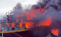 Bình Thuận: 10 tàu cá cháy ngùn ngụt