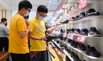 Các nhà bán lẻ Trung Quốc sa lầy trong cuộc chiến giá khốc liệt