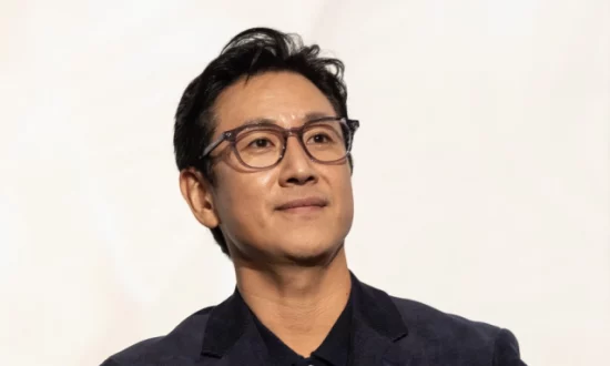 Lee Sun Kyun, diễn viên phim Hàn đoạt Oscar 'Parasite', tử vong trong ô tô