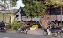 Đắk Lắk: Xe tải không người lái lao tự do vào nhà dân