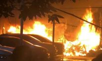 Hà Nội: Cháy lớn tại bãi ô tô ở quận Thanh Xuân