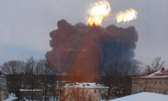 Ukraine liên tục tập kích UAV, kho dầu Nga bốc cháy lớn