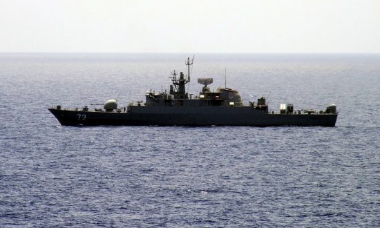 Iran điều tàu chiến tới Biển Đỏ sau khi Mỹ tiêu diệt thuyền của Houthi