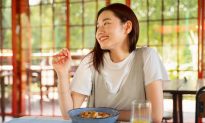Chuyên gia tiết lộ bí quyết ăn uống và phương pháp định lượng thực phẩm giúp bạn tránh tăng cân ngày Tết