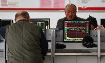 Nhà đầu tư lên mạng ‘nổi loạn' sau khi chứng khoán Trung Quốc lao dốc