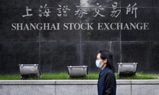 Lo sợ khủng hoảng, các ngân hàng toàn cầu sa thải nhân sự và rút khỏi Trung Quốc