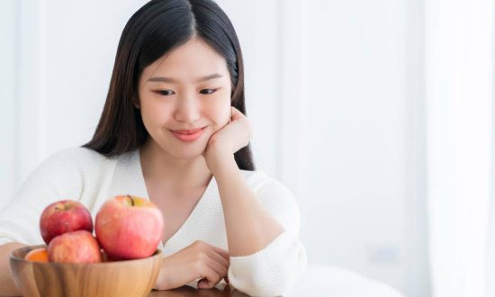 4 thay đổi bất ngờ khi thường xuyên ăn táo sau khi thức dậy vào mỗi buổi sáng